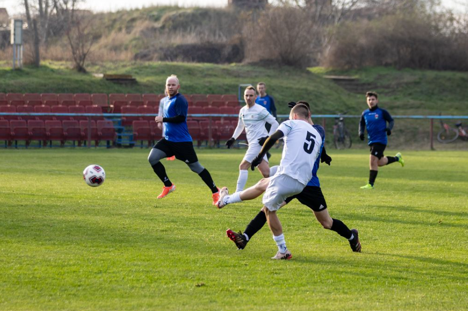 Veretlenül zárt a Mocsa a másodosztályban