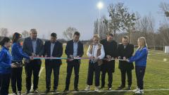 Villanyfényes mérkőzéssel avatták fel az új beruházást Ászáron