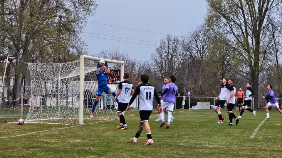 Sárisáp nyerte a hétvégi rangadót