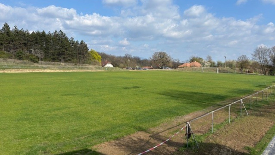  Megújult a Csolnoki SZE centerpályája